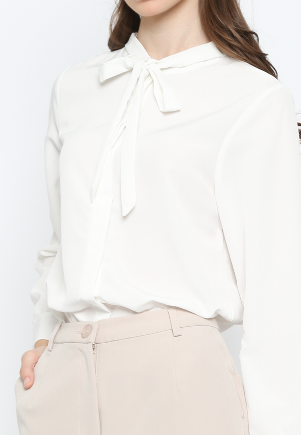 Women'S White Bow-Tie Shirt