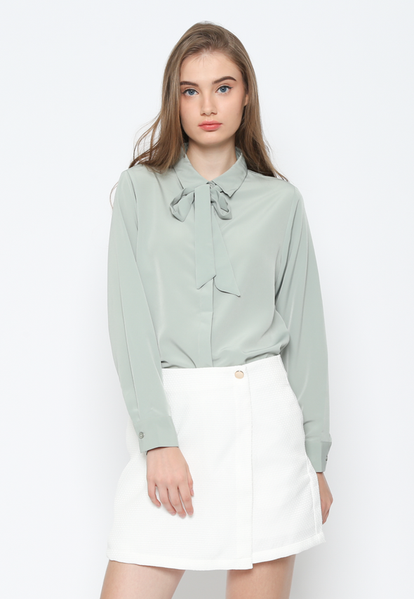 Women'S Plain Green Bowtie Blouse