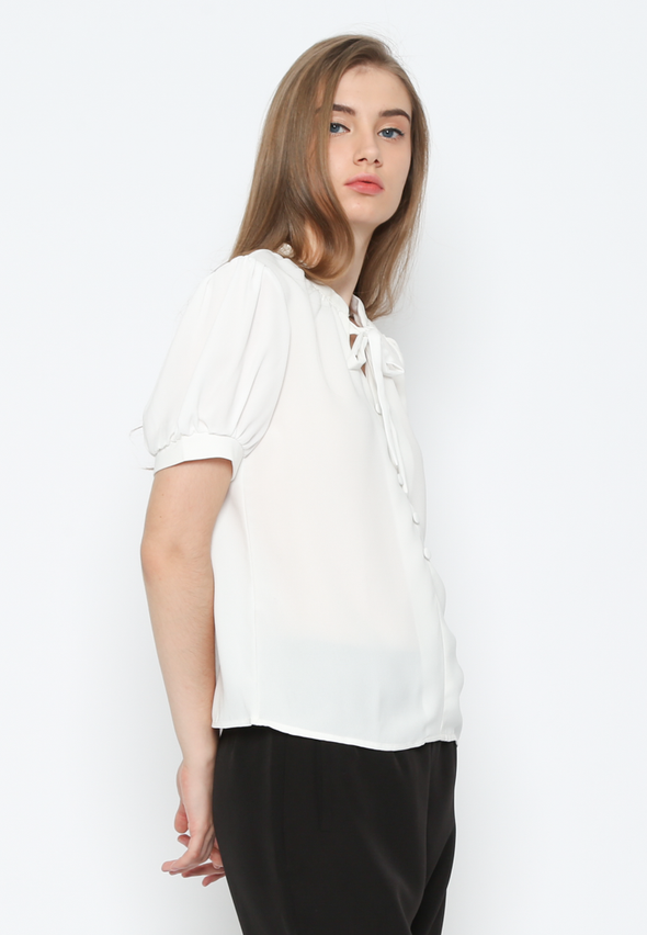 White Short Sleeve Blouse With Ribbon Collar Women