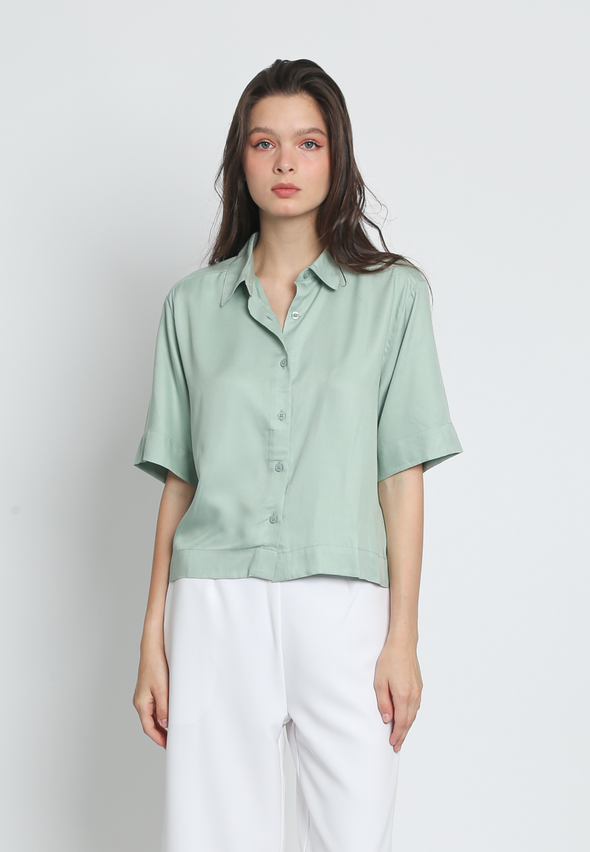 Cropped Boxy Cut Shirt