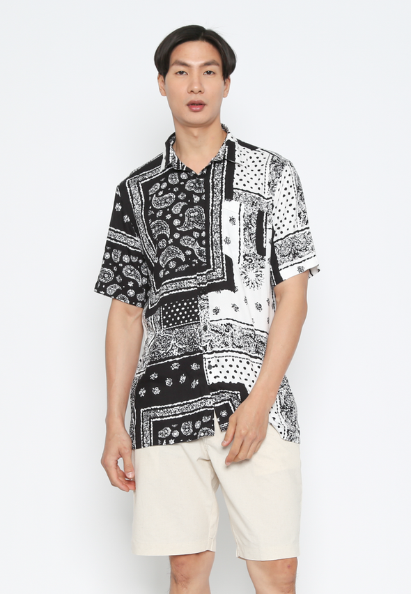 Black And White Men's Short Sleeve Collared Shirt