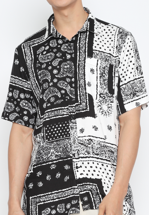 Black And White Men's Short Sleeve Collared Shirt