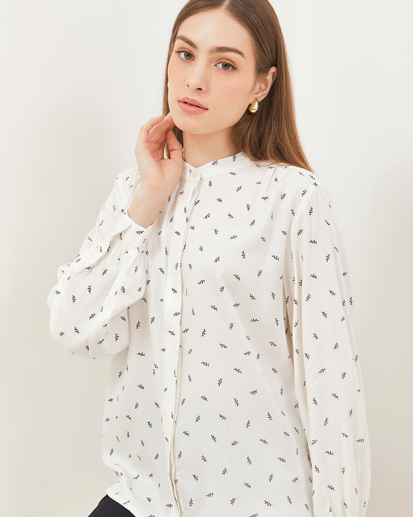 Women's Off-White Long Sleeve Blouse