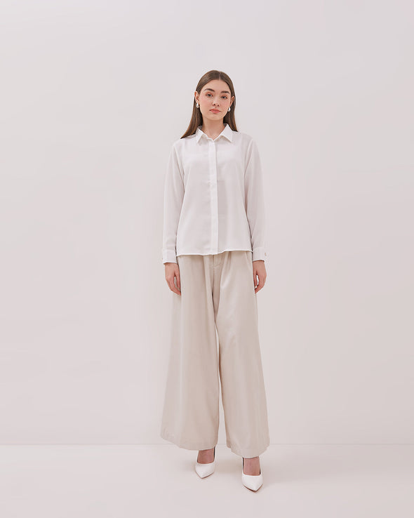 Women's Off-White Long Sleeved Shirt