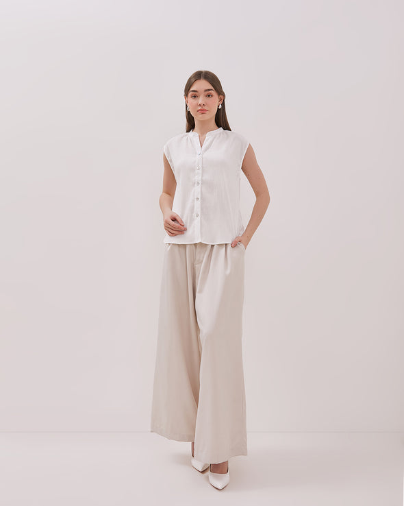 Women's Off-White Sleeveless Blouse
