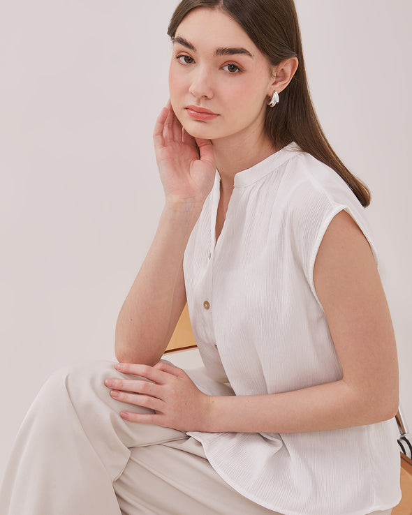 Women's Off-White Sleeveless Blouse