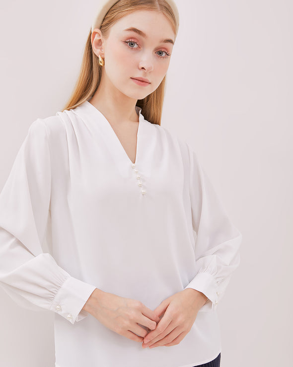 Women's White Long Sleeved Blouse