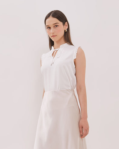 Women's White Lace Sleeveless Blouse