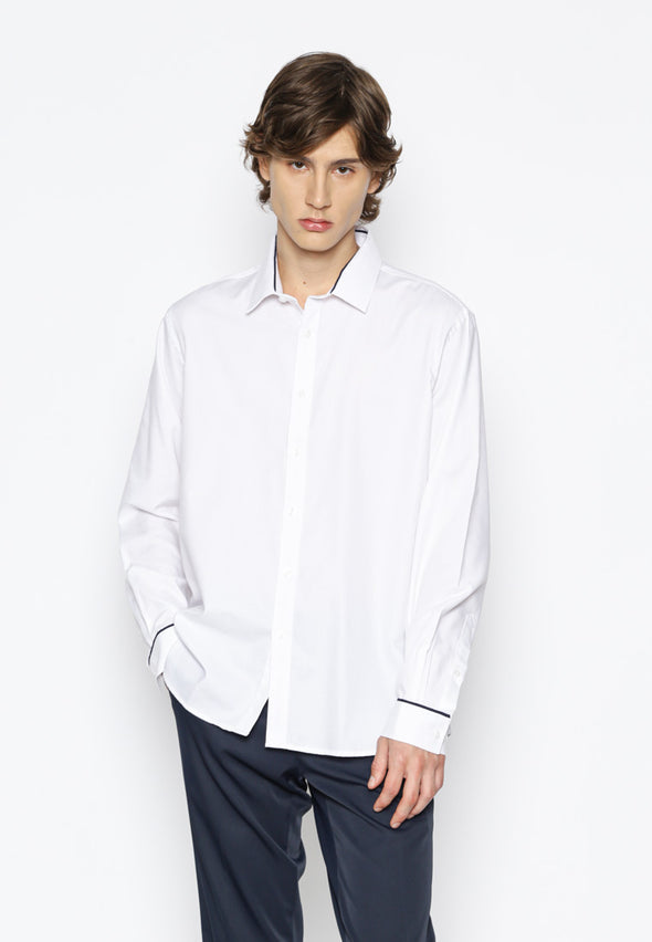 White Oxford Shirt With Contrast Piping Details